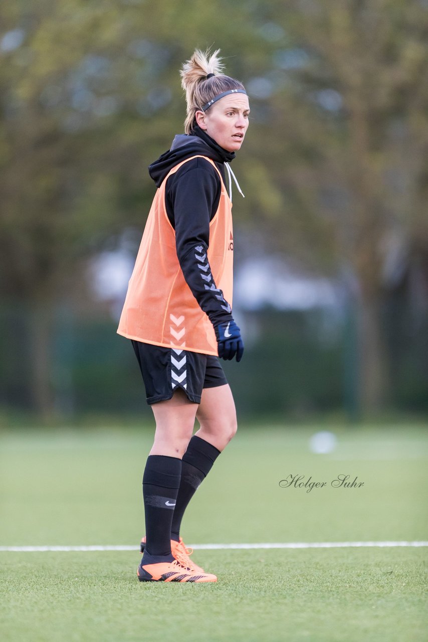 Bild 363 - Co-Trainerin der Frauen Nationalmannschaft Britta Carlson in Wahlstedt